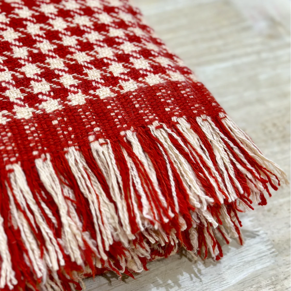 Pamper Yourself With The Warmth Of Pashmina Cashmere Blanket